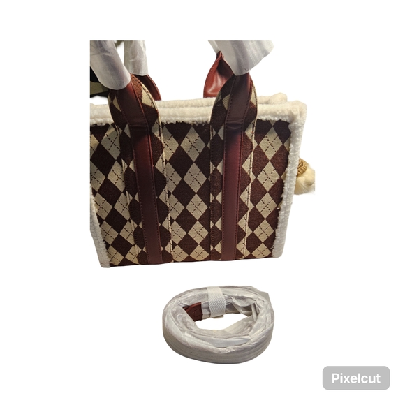 NWOT Red and Cream Tote Bag with strap and purse charm - Picture 10 of 11